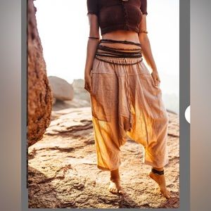 NWOT Primitive Tribal Craft 3/4 harem pants